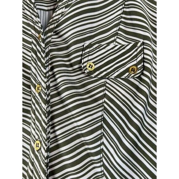 ROZ AND ALI Shirt Womens 1X Button Up Blouse Top Striped Short Sleeve White - Picture 3 of 6